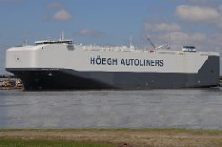 HÖEGH TROTTER - 200m [IMO:9710749] Autotransporter (Vehicles Carrier) Fotodatum: 2022-06-21 Baujahr: 2016 | DWT: 20766t | Breite: 36m | Tiefgang: 10,32m | Ladekapazität: 8500 CEU...