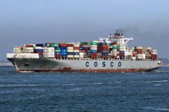 COSCO PHILIPPINES - 334m [IMO:9448762] Containerschiff (Container ship) Aufnahme: 2019-05-22 Baujahr: 2010 | DWT: 101200t | Breite: 43m | Tiefgang: 14,6m | Ladekapazität: 9469 TEU...