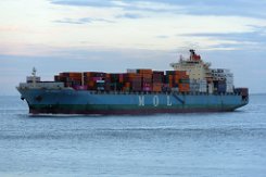 MOL EMISSARY - 294m [IMO:9407158] Containerschiff (Container ship) Neuaufnahme: 2020-08-24 (2019-05-22) Baujahr: 2009 | DWT: 67170t | Breite: 33m | Tiefgang: 13,7m | Ladekapazität:...