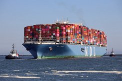 MOL TRUST - 400m (ex) [IMO:9769283] Containerschiff (Container ship) Neuer Name: ONE TRUST Neuaufnahme: 2021-05-29 (2018-07-27) Baujahr: 2017 | DWT: 197059t | Breite: 59m | Tiefgang:...