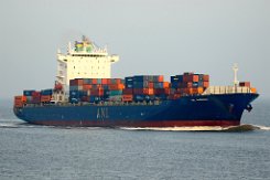 ANL WARRINGA - 260m (ex) [IMO:9324837] Containerschiff (Container ship) Neuer Name: NAVIOS VERMILION Aufnahme: 2015-12-30 Baujahr: 2007 | DWT: 50629t | Breite: 32m | Tiefgang: 12,60m |...