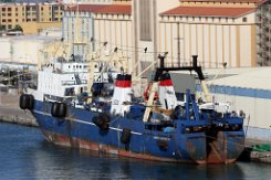 KAPITAN BOGOMOLOV - 120m [IMO:8607402] Fischtrawler (Fishing vessel) Fotodatum: 2018-01-20 Baujahr: 1993 | DWT: 3764t | Breite: 19m