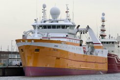 LODAIRO 3a VI-5-1-18- 86m [IMO:9690676] Trawler (Factory Trawler) Fotodatum: 2022-12-30 Baujahr: 2015 | DWT: 3160t | Breite: 16m | Tiefgang: 7,0m