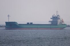 ARKLOW ABBEY - 120m [IMO:9851933] Frachtschiff (General Cargo) Fotodatum: 2025-04-26 Baujahr: 2019 | DWT: 8511t | Breite: 14,99m | Tiefgang: max. 7,19m Maschinenleistung: 2000 KW |...