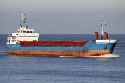 SELENE PRAHM - 75m [IMO:9100059] Frachtschiff (General Cargo) Fotodatum: 2025-01-13 Baujahr: 1994 | DWT: 2422t | Breite: 11,65m | Tiefgang: max. 4,38m Maschinenleistung: 830 KW |...