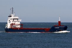 FRI KARMSUND - 90m [IMO:9211066] Frachtschiff (General Cargo) Fotodatum: 2020-09-18 Baujahr: 1999 | DWT: 4935t | Breite: 13,60m | Tiefgang: 6,36m Maschinenleistung: 1823 KW |...