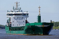 LAPPLAND - 115m [IMO:9505132] Frachtschiff (General Cargo) Fotodatum: 2025-06-29 Baujahr: 2020 | DWT: 6500t | Breite: 16,80m | Tiefgang: 6,25m Maschinenleistung: - KW |...