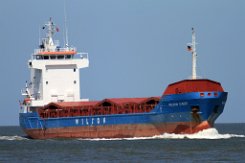 WILSON CADIZ - 100m [IMO:9192612] Frachtschiff (General Cargo) Fotodatum: 2015-07-18 Baujahr: 2000 | DWT: 4432t | Breite: 12,80m | Tiefgang: 5,67m Maschinenleistung: 2583 KW |...