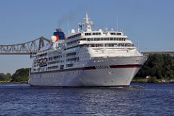 EUROPA - 199m [IMO:9183855] Kreuzfahrtschiff (Cruise Ship) Aufnahme: 2016-05-07 Baujahr: 1999 | DWT: 2557t | Breite: 21m | Tiefgang: max. 6,3m | Passagiere: 408...