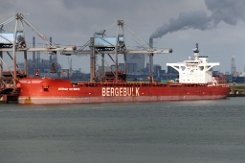 BERGE OLYMPUS - 300m [IMO:9750957] Massengutfrachter (Bulk Carrier) Fotodatum: 2020-07-03 Baujahr: 2018 | DWT: 211153t | Breite: 49m | Tiefgang: 18,6m Maschinenleistung: 17500 KW |...