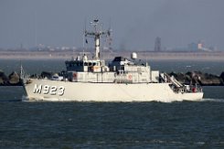 BNS NARCIS M923- 52m Militärschiff (Military Ops) Minensuchboot Fotodatum: 2018-02-23 belgische Marine Baujahr: 1990 | Breite: 9m | Tiefgang: 3,60m Maschinenleistung: 1920 KW |...