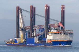 Offshore- Windkraftanlagen- Errichterschiffe