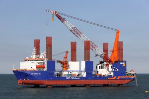Offshore- Windkraftanlagen- Errichterschiffe