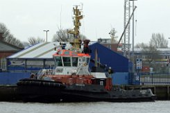 BUGSIER 10 - 32m (ex) [IMO:9429560] Hafenschlepper (Tug) Fotodatum: 2016-03-21 Neuer Name: FAIRPLAY-38 Baujahr: 2009 | Bollard pull: 86t | Breite: 13m | Tiefgang: 6,11m...