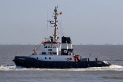 BUGSIER 15 - 28m (ex) [IMO:9021112] Hafenschlepper (Tug) Fotodatum: 2021-06-14 Neuer Name: FAIRPLAY-54 Baujahr: 1991 | Bollard pull: 31,5t | Breite: 9m | Tiefgang: 4,45m...