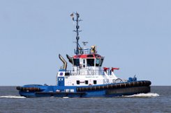 FAIRPLAY XV - 25m [IMO:9681091] Hafenschlepper (Tug) Fotodatum: 2023-06-03 Baujahr: 2016 | Bollard pull: 70t | Breite: 11,3m | Tiefgang: 5,35m Maschinenleistung: 4250 KW |...