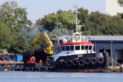 MAX - 27m [IMO:9652404] Schlepper (Tug) Fotodatum: 2022-08-12 Baujahr: 2012 | Bollard pull: 40t | Breite: 9,10m | Tiefgang: max. 3,00m Maschinenleistung: 2238 KW |...