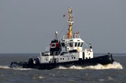 TAUCHER O. WULF 3 - 29m (ex) [IMO:5419244] Hafenschlepper (Tug) Fotodatum: 2019-04-17 Neuer Name: URTER Baujahr: 1963 | Bollard pull: 20t | Breite: 8m | Tiefgang: 4,10m Maschinenleistung:...