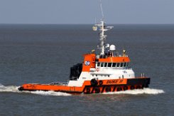 DUKE II - 34m [IMO:9677947] Schleppper (Tug) Fotodatum: 2019-04-15 Baujahr: 2013 | Bollard pull: 81t | Breite: 12m | Tiefgang: 4,25m Maschinenleistung: 4476 KW |...