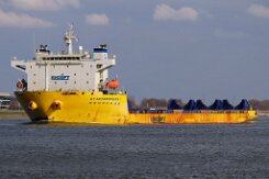 CY INTEROCEAN I - 153m [IMO:9802970] Schwerlastschiff (Heavy Load Vessel) Fotodatum: 2025-03-15 Baujahr: 2016 | DWT: 15631t | Breite: 40,00m | Tiefgang: 5,52m Maschinenleistung: 7060...