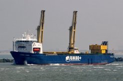 JUMBO VISION - 110m [IMO:9153642] Schwerlastschiff (Heavy Load Vessel) Fotodatum: 2019-05-22 Baujahr: 2000 | DWT: 6993t | Breite: 21m | Tiefgang: 7,40m Maschinenleistung: 4900 KW |...