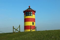 LEUCHTTURM PILSUM Leuchtturm von Pilsum (in der Nähe von Greetsiel)