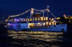 [Nachtaufnahme] FREYA [IMO:8657031] Passagierschiff Fotodatum: 2022-08-09 Baujahr: 1905 | Breite: 11,40m | Tiefgang: max. 2,30m Geschwindigkeit: 9 kn Passagiere: max. 250 Bauwerft:...