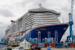 [Schiffe Spezial] CARNIVAL JUBILEE (16) Das neue Kreuzfahrtschiff CARNIVAL JUBILEE liegt am 2023-10-07 in Papenburg an der Meyer-Werft.