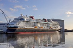 [Schiffe Spezial] Disney Wish (8) Das neue Kreuzfahrtschiff DISNEY WISH liegt am 2022-02-26 in Papenburg an der Meyer-Werft.