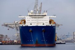[Schiffe Spezial] GPO GRACE (2) Dias Halbtaucherschiff / Schwerlastschiff GPO GRACE verlässt am 2025-05-31 den Rotterdamer Hafen mit Bauteilen für Windkraftanlagen.