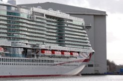 [Schiffe Spezial] IONA (11) Das neue Kreuzfahrtschiff IONA am 2020-03-01 vor der Meyer Werft in Papenburg.