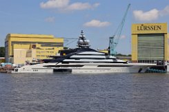 [Schiffe Spezial] NORD (8) Die nagelneue Megayacht NORD liegt am 2021-06-19 an der Lürssen Werft in Lemwerder an der Weser.