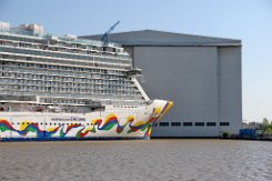 [Schiffe Spezial] NORWEGIAN ENCORE (8) Das Kreuzfahrtschiff NORWEGIAN ENCORE am 24.08.2019 vor der Meyer Werft in Papenburg