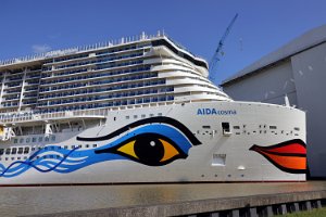 AIDAcosma Das neue Kreuzfahrtschiff von AIDA Cruises in Papenburg