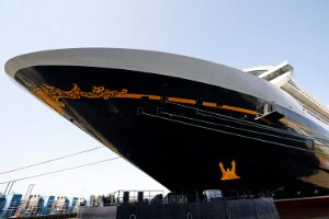 Das neue Kreuzfahrtschiff von Disney Cruise Line in Papenburg