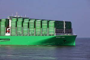 Ever Ace Das größte Containerschiff der Welt (wenigstens am 04.09.2021) - Erstanlauf in Rotterdam.