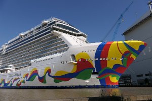 Norwegian Encore Das neue Kreuzfahrtschiff in Papenburg von der Meyer Werft