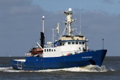 alte Lackierung: HYDROGRAF- 39m (aF 2017) [IMO:6724440] - alte Lackierung Crew Boat Fotodatum: 2017-04-11 Baujahr: 1967 | DWT: 351t | Breite: 8m