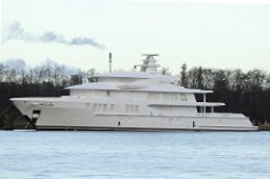 im Bau: Eine Megayacht im Rohbau in Brunsbüttel AMELS 24202 (Rohbau liegend in Brunsbüttel)