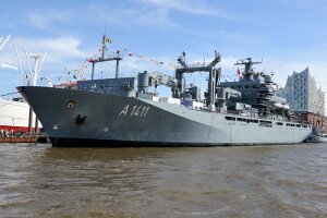 weitere Fotos von Militärschiffen