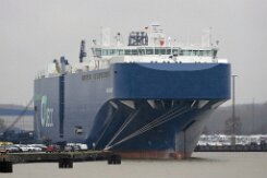 weiteres Foto: AUTO ENERGY - 181m (dA 2022) [IMO:9736377] - doppelte Aufnahme Autotransporter (Vehicles Carrier) Fotodatum: 2022-02-20 LNG- Antrieb Baujahr: 2016 | DWT: 16988t | Breite: 32,00m | Tiefgang:...