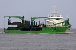 weiteres Foto: MEUSE RIVER - 113m (dA 2022) [IMO:9866988] - doppelte Aufnahme Baggerschiff (Hopper Dredger) LNG Antrieb Fotodatum: 2022-02-22 Baujahr: 2020 | DWT: 8979t | Breite: 25m | Tiefgang: 9,00m...