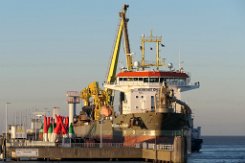 weiteres Foto: WILLEM VAN ORANJE - 136m (dA 2019) [IMO:9449065] - doppelte Aufnahme Baggerschiff (Hopper Dredger) Fotodatum: 2019-12-30 Baujahr: 2010 | DWT: 13917t | Breite: 28m Baggerkapazität: 12000 m³ | max....