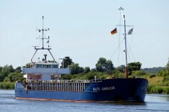 weiteres Foto: BALTIC JONGLEUR - 81m (dA 2025) [IMO:9001825] - doppelte Aufnahme Frachtschiff (General Cargo) Fotodatum: 2025-06-30 Baujahr: 1991 | DWT: 3030t | Breite: 12,40m | Tiefgang: max. 5,00m...