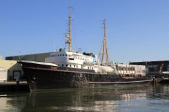 weiteres Foto: ELBE - 58m (dA 2015) [IMO:5100427] - doppelte Aufnahme Museumsschiff/ Hochseeschlepper Fotodatum: 2015-05-24 Baujahr: 1959 | DWT: 271t | Breite: 11,22m | Tiefgang: max. 4,45m...