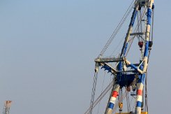weiteres Foto: MATADOR 3 - 70m (dA 2015) [IMO:9272137] - doppelte Aufnahme Schwimmkran (Crane Ship) Aufnahme: 2015-10-10 Baujahr: 2002 | Breite: 32m | Tiefgang: 3,00m Kran: max. 1800t