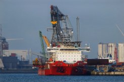 weiteres Foto: SEAWAY STRASHNOV - 183m (dA 2024) [IMO:9452701] - doppelte Aufnahme Kranschiff (Crane Ship) Fotodatum: 2024-10-15 Ex-Name: OLEG STRASHNOV Baujahr: 2011 | DWT: 48000t | Breite: 47m | Tiefgang:...