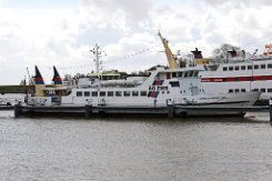 weiteres Foto: WAPPEN VON BORKUM - 43m (dA 2017) [IMO:7525918] - doppelte Aufnahme Passagierschiff Fotodatum: 2017-04-15 Baujahr: 1976 | DWT: 32t | Breite: 7,82m | Tiefgang: max. 1,06m Maschinenleistung: 559...