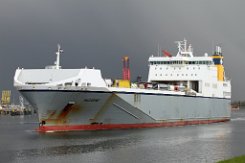 weiteres Foto: MAZARINE - 196m (dA 2016) [IMO:9376696] - doppelte Aufnahme Ro-Ro Schiff (Ro-Ro cargo) Fotodatum: 2016-04-28 Baujahr: 2009 | DWT: 14552t | Breite: 26m