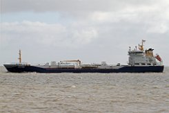 weiteres Foto: ASTINA - 130m (dA 2015) [IMO:9320063] - doppelte Aufnahme Tanker (Oil/Chemical Tanker) Fotodatum: 2015-04-03 Baujahr: 2006 | DWT: 11283t | Breite: 19,60m | Tiefgang: 8,01m...